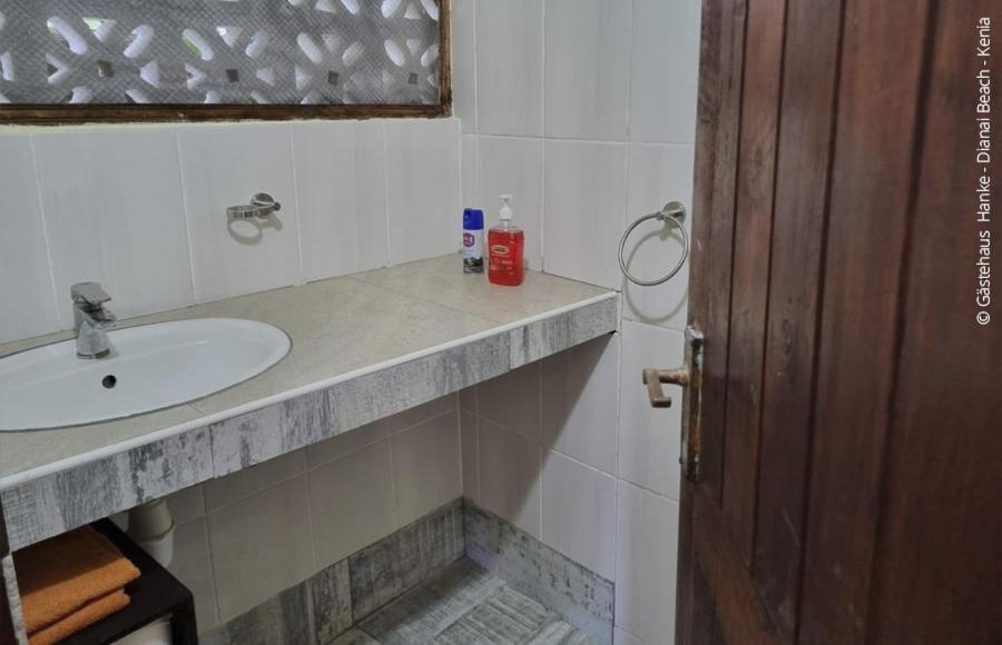 Apartmenthaus Salama Villen In Diani Diani Beach Esterno foto